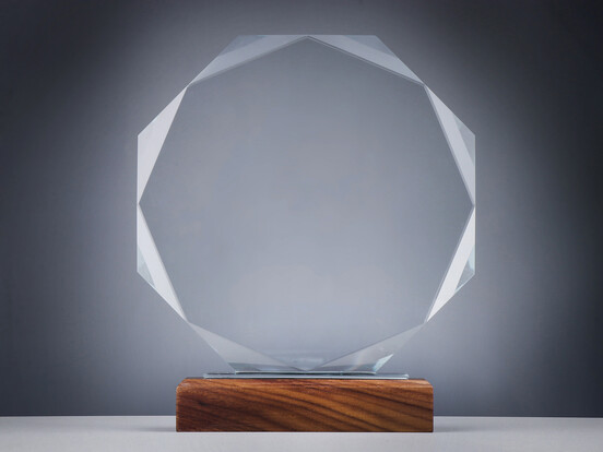 luxus-holz-award-9-walnuss-a-nr-sti-68194-02-coole-eventideen-com.jpg luxus-holz-award-9-walnuss-a-nr-sti-68194-02-coole-eventideen-com.jpg