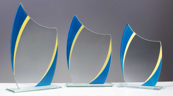 farbige-glastrophaee-blau-gross-a-nr-sti-68308-01-coole-eventideen-com.jpg farbige-glastrophaee-blau-gross-a-nr-sti-68308-01-coole-eventideen-com.jpg