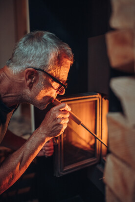 hoefats-schuerhaken-mit-flammenblaeser-auf-edelstahlfuss-a-nr-hoef-00252-04-coole-eventideen-com.jpg hoefats-schuerhaken-mit-flammenblaeser-auf-edelstahlfuss-a-nr-hoef-00252-04-coole-eventideen-com.jpg