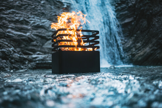 hoefats-cube-feuerkorb-schwarz-a-nr-hoef-020101-04-coole-eventideen-com.jpg hoefats-cube-feuerkorb-schwarz-a-nr-hoef-020101-04-coole-eventideen-com.jpg